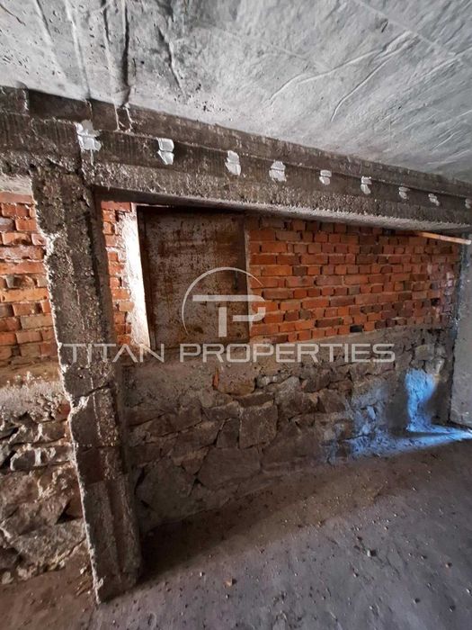 Двуетажна къща в Беловица