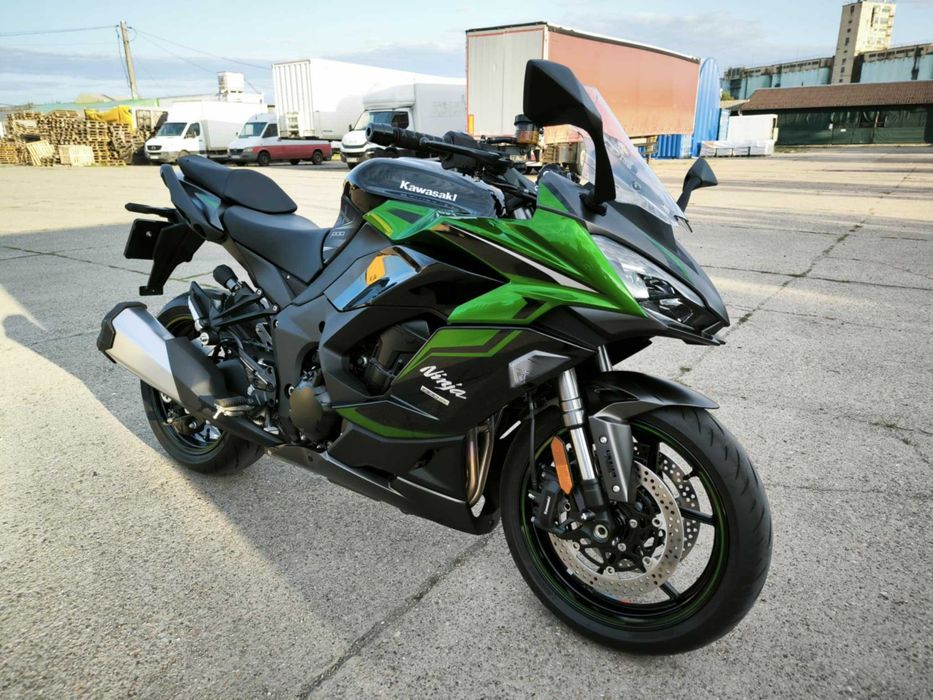 Kawasaki Ninja 1000SX 2024 cu doar 3200 KM ca NOU !