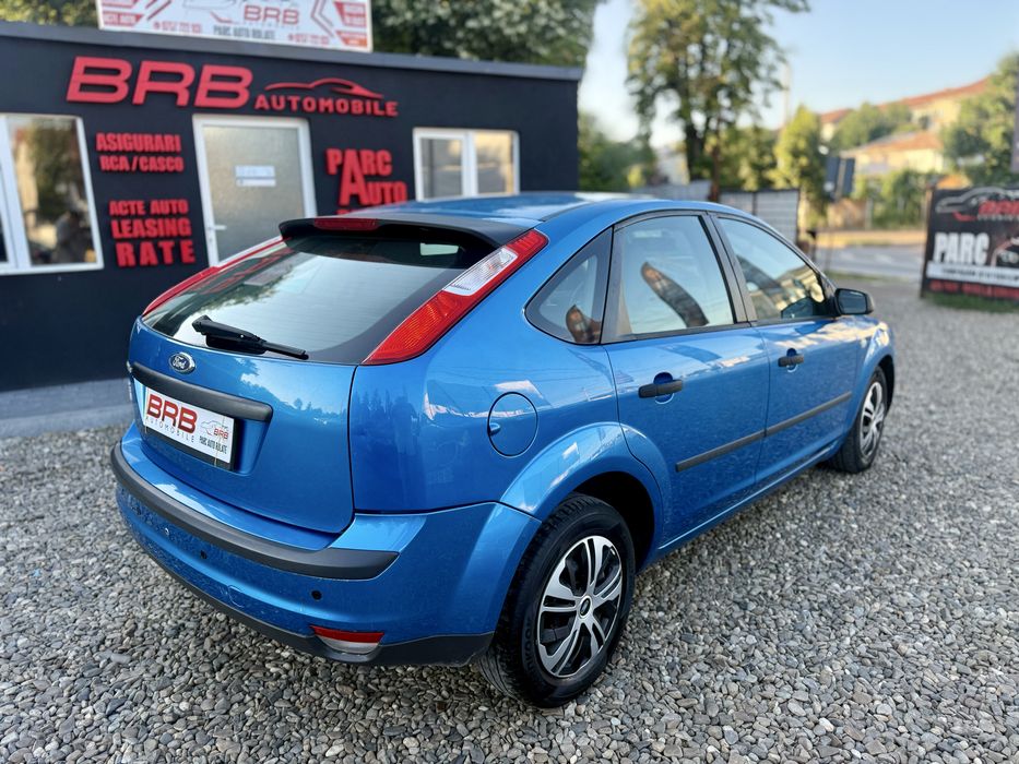 • Ford Focus 2006 / 1.6 Benzina / Inmatriculat RO • Rate / Garantie