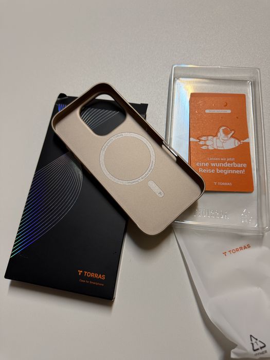 Husa Iphone 16 pro Torras Ultraslim