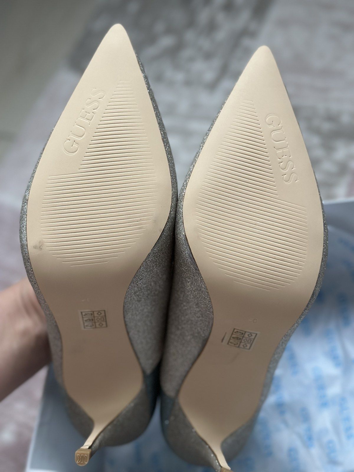 Дамски обувки Guess