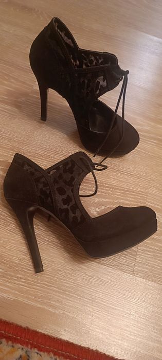 Ботильоны на каблуке