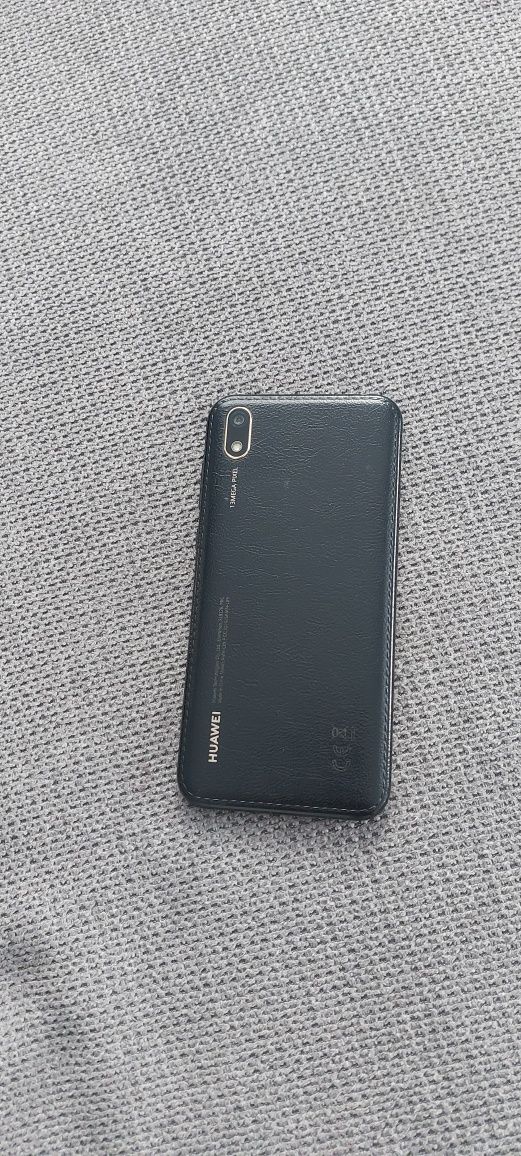 Телефон Huawei Y5