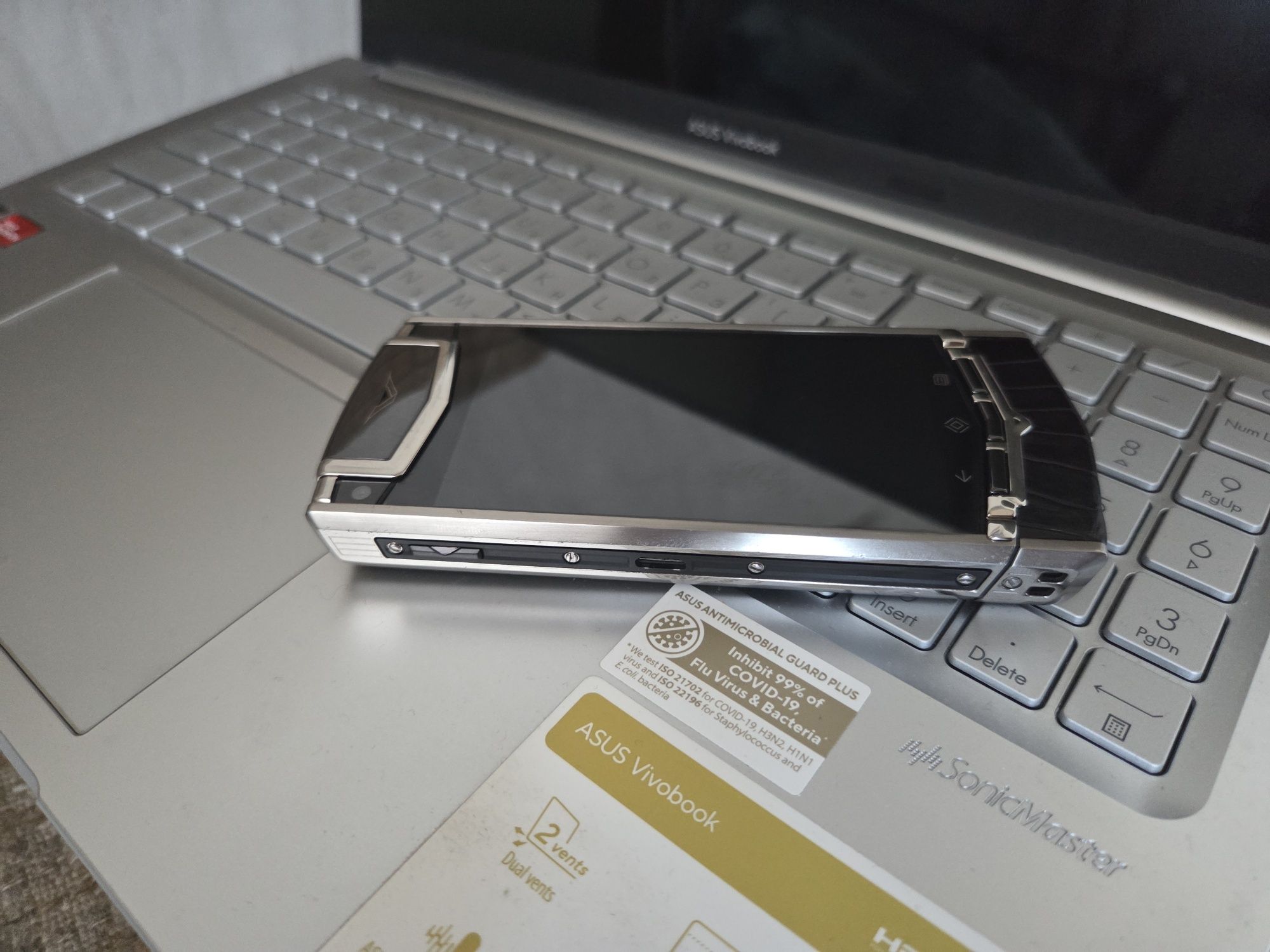 Vertu TI Touch Black Alligator 64GB
