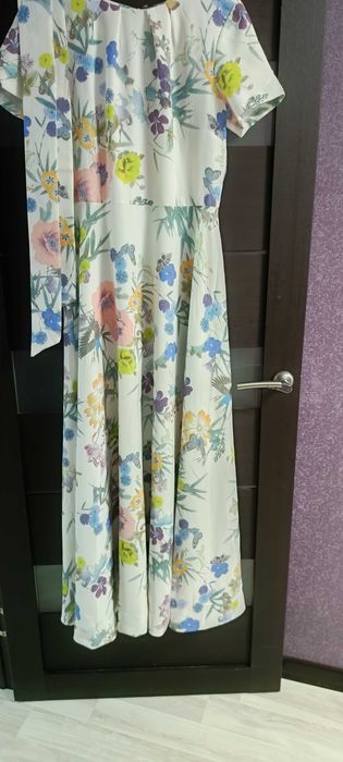 продам красивое летнее платье