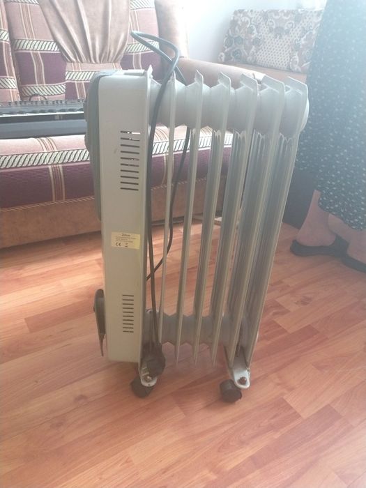 Calorifer, orgă, masă uscător de rufe aspirator