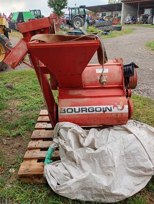 Batoză porumb Bourgoin Bamby