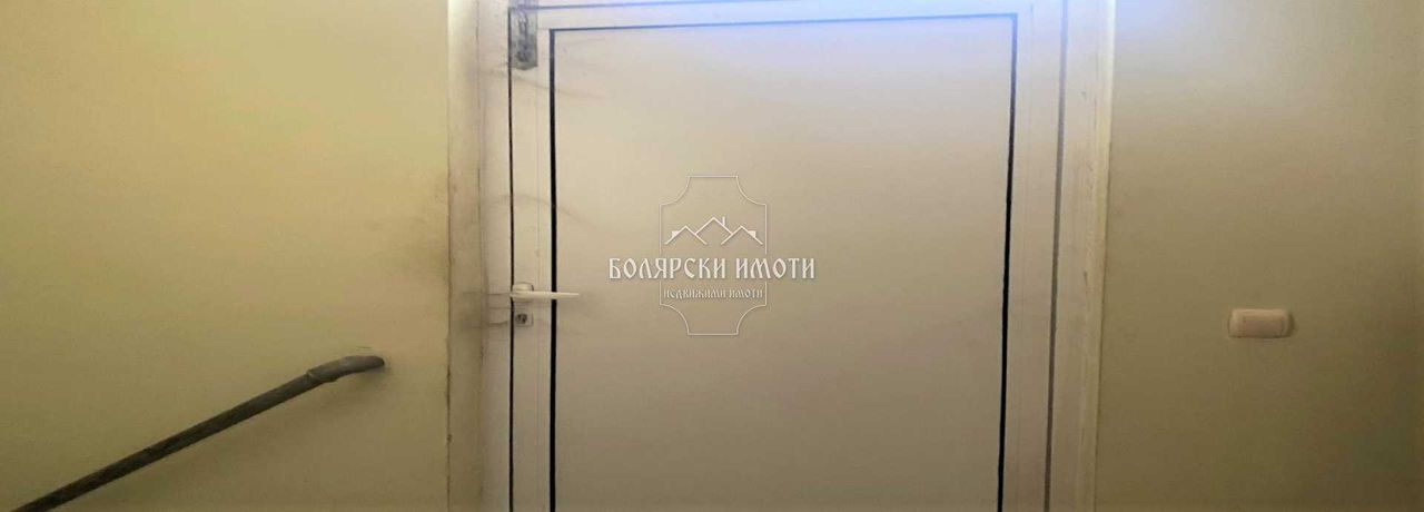 Дава се под наем Магазин в Велико Търново, Център - 200 кв.м за 561 € - Снимка #12