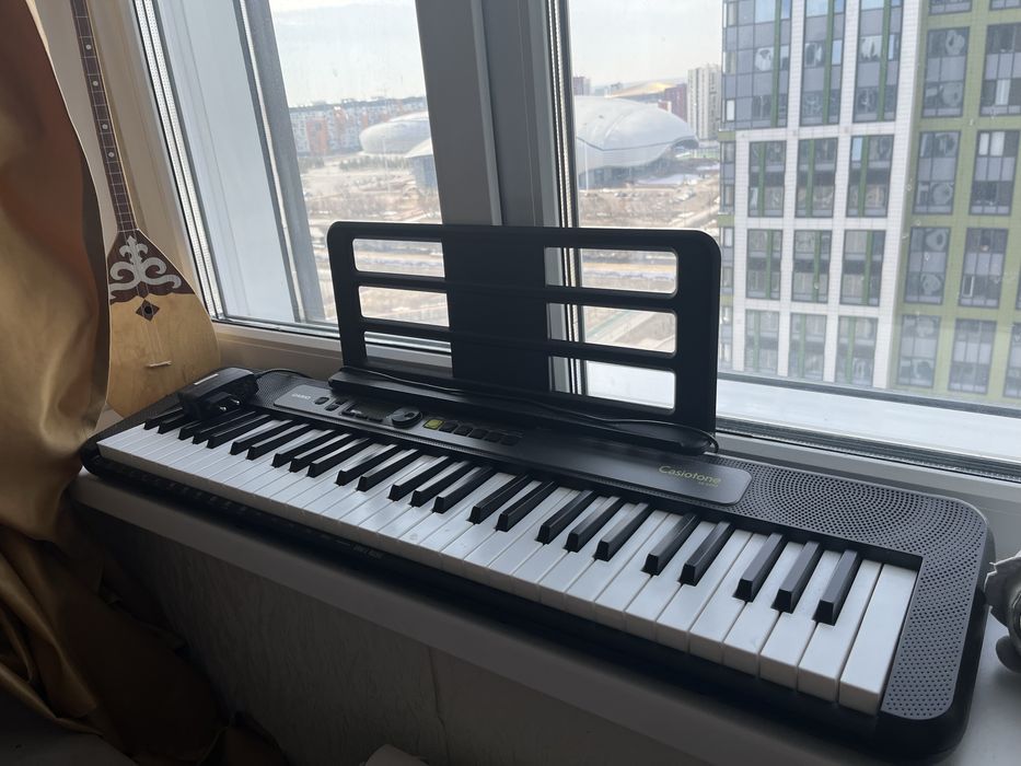 Синтезатор Casio LK-S250 цифровое пианино