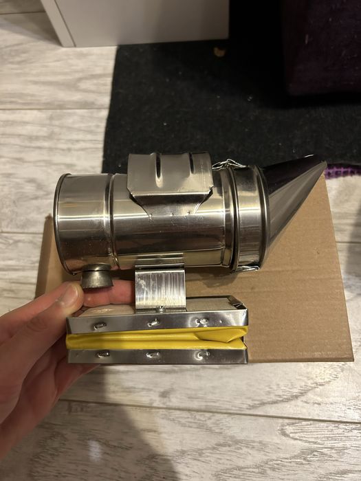 Afumator apicol nou, nefolosit