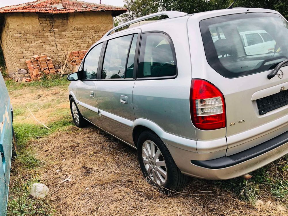 Продава се Opel Zafira 1.6 нов нос