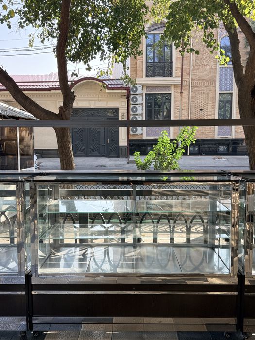 Витрина холодильник для торта и пирожное