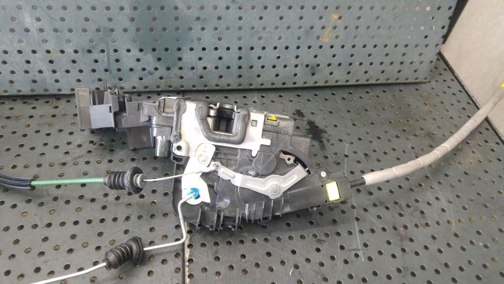 Broasca usa dreapta fata mercedes glc w253 x253 c253 facelift a0097206801 a2220063999 a0997206801