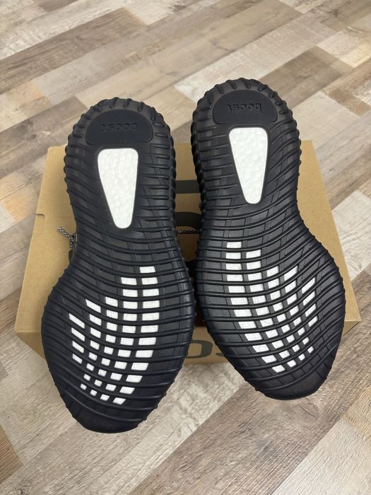 Yeezy 350 Beluga Carbon NOI!