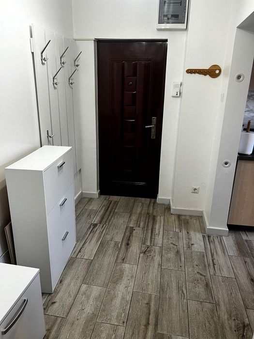 Inchiriez apartament 2 camere utilat situat in Centru Dragalina