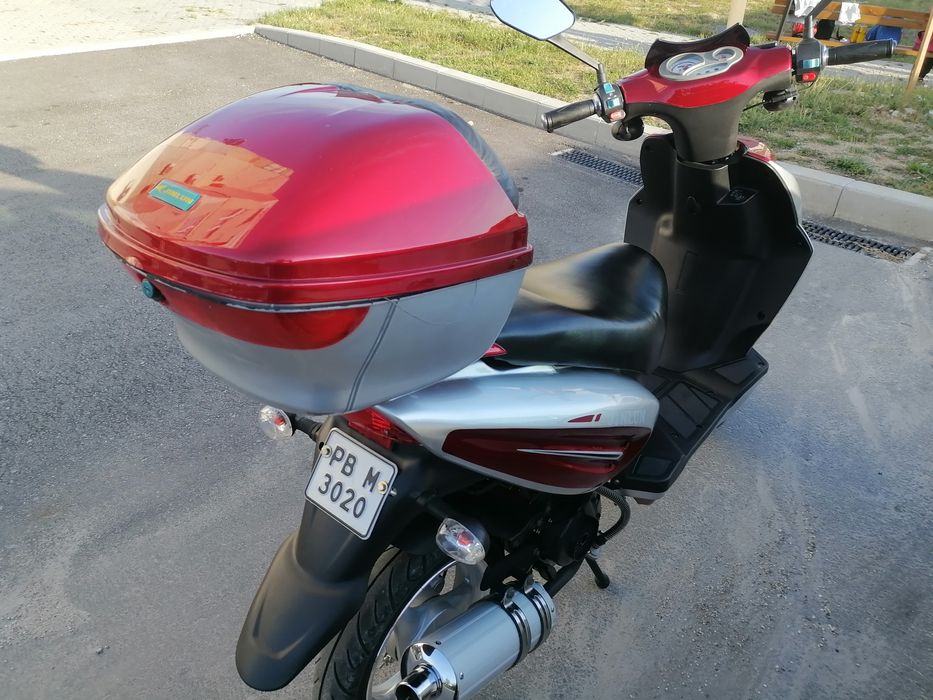 Скутер 50 кубика