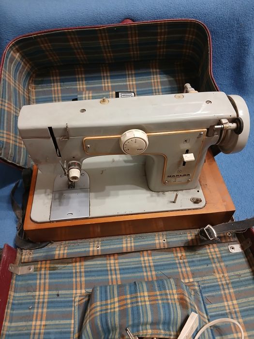 Masina Cusut Electrica Ruseasca Retro Veche Functionala ...