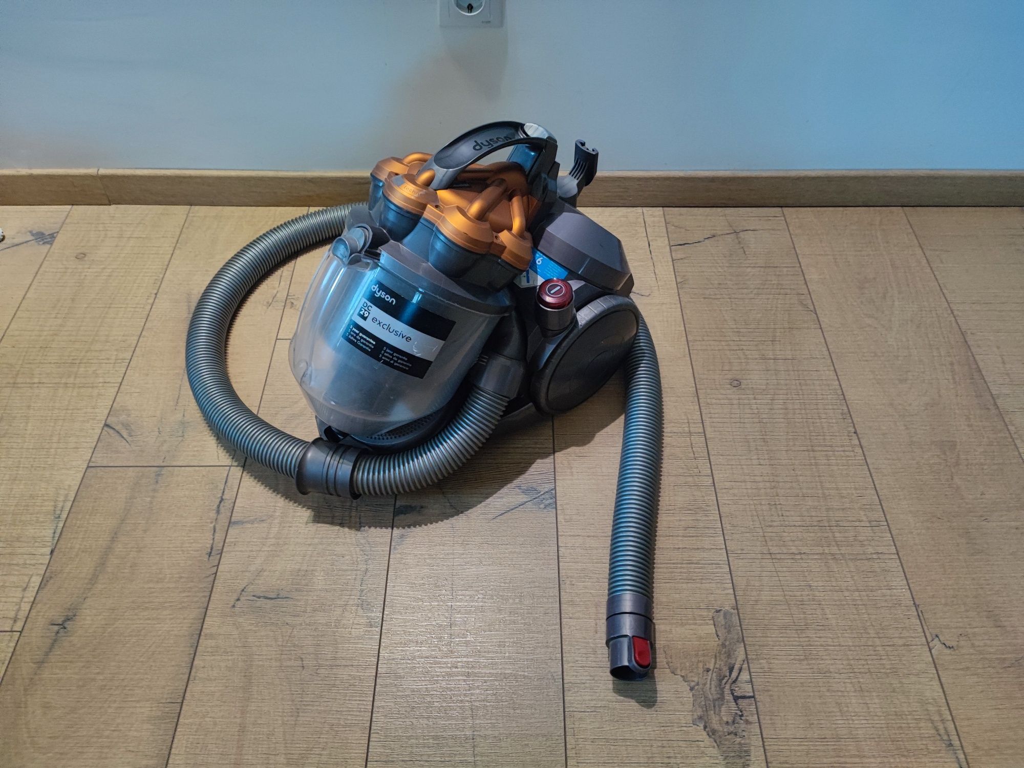 Aspirator Dyson DC 29 Exclusive fara perie si teava