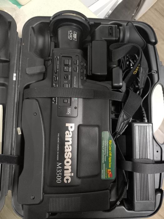 Продам видиокамеру Panasonik NV-M3500EN/EM