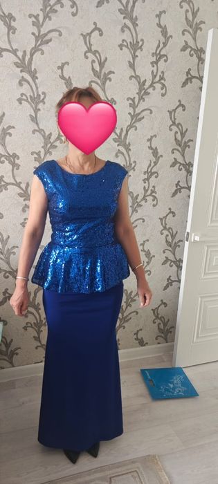 Продаётся, платья новые.