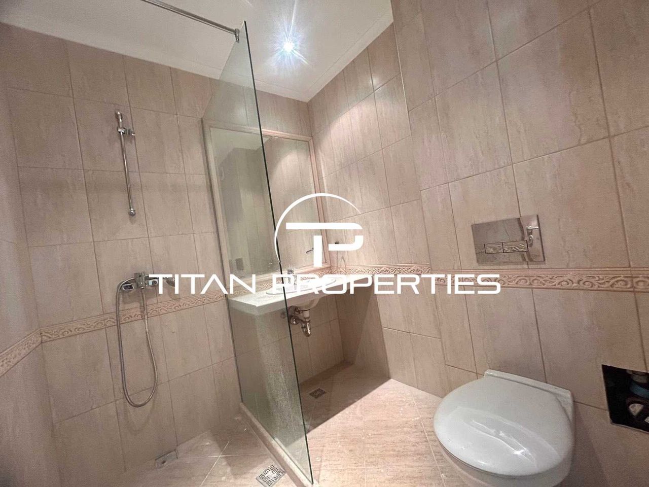 Продава се Тристаен апартамент в Варна, Аспарухово - 230 кв.м за 848 €/кв.м - Снимка #2