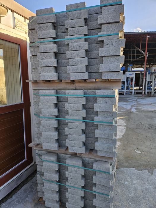 Бетонни павета, плочки и тухли