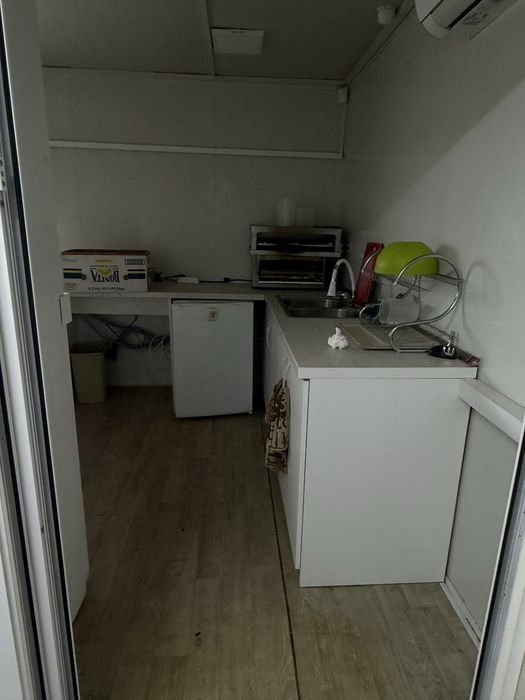 Фургон за бързо хранене и скара