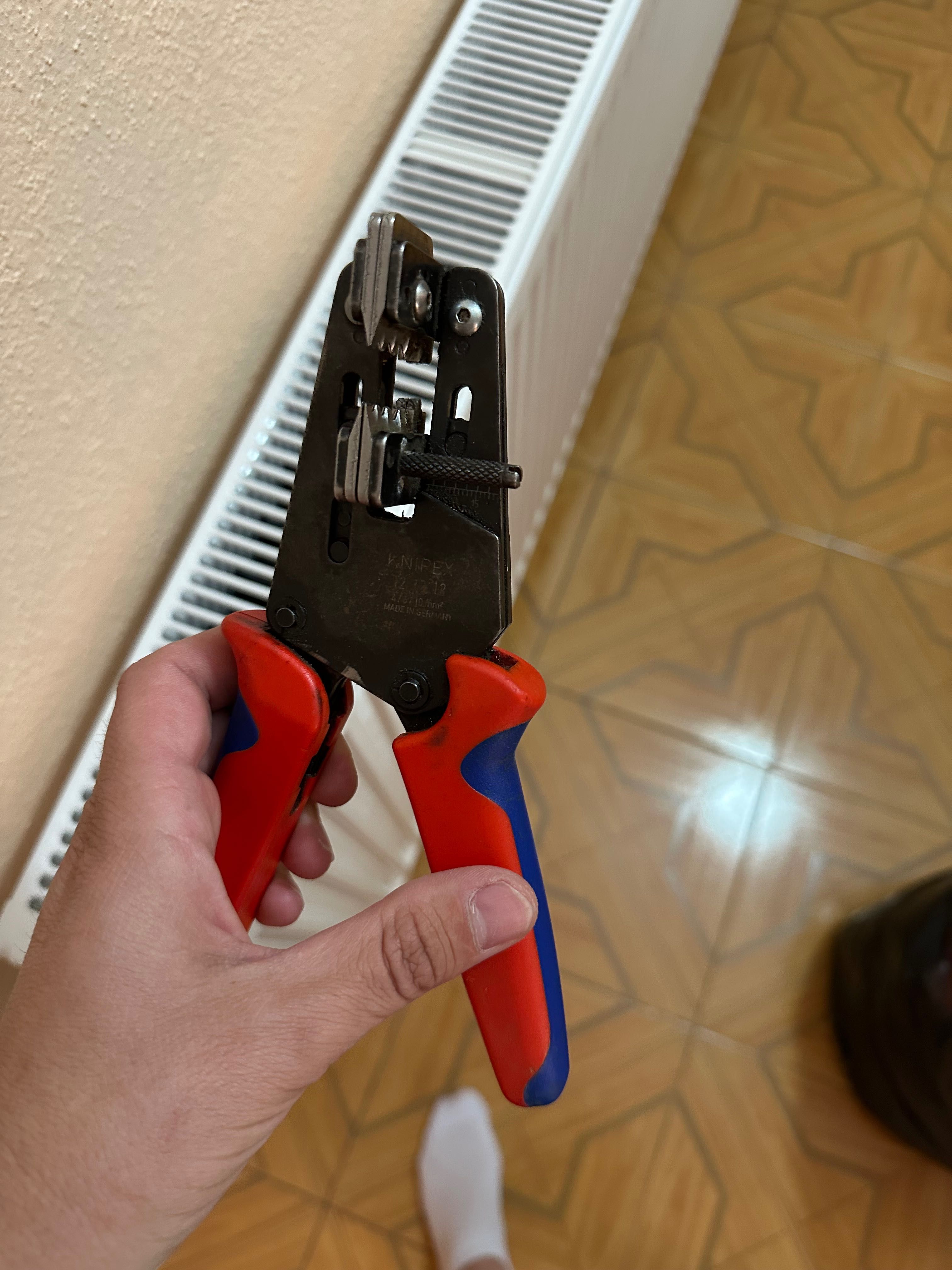 Knifed knife knife
