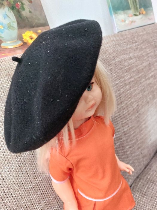 Bereta din 100% lana merinos, noua, cu eticheta