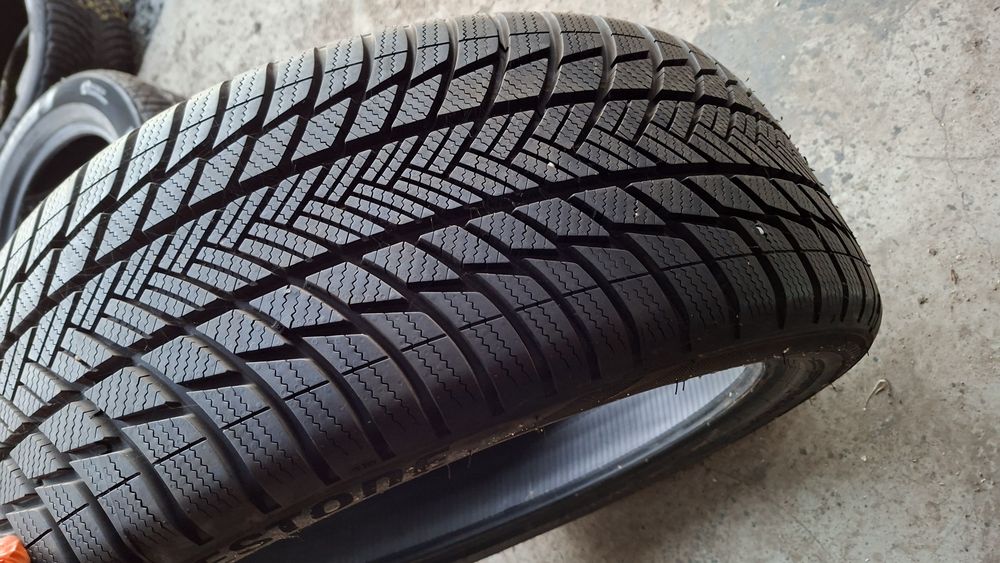 1buc 235 45 R20 Bridgestone iarna M+S cauciuc anvelopa ms 20