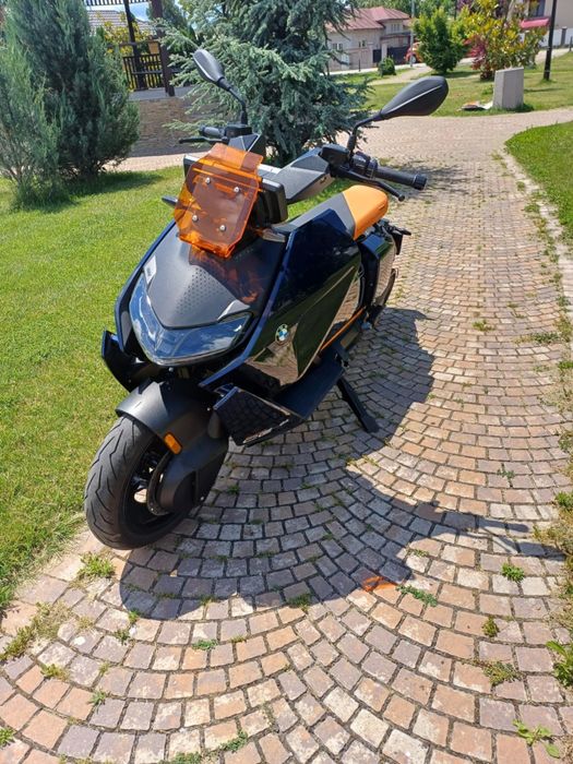 Scuter elecric BMW CE04