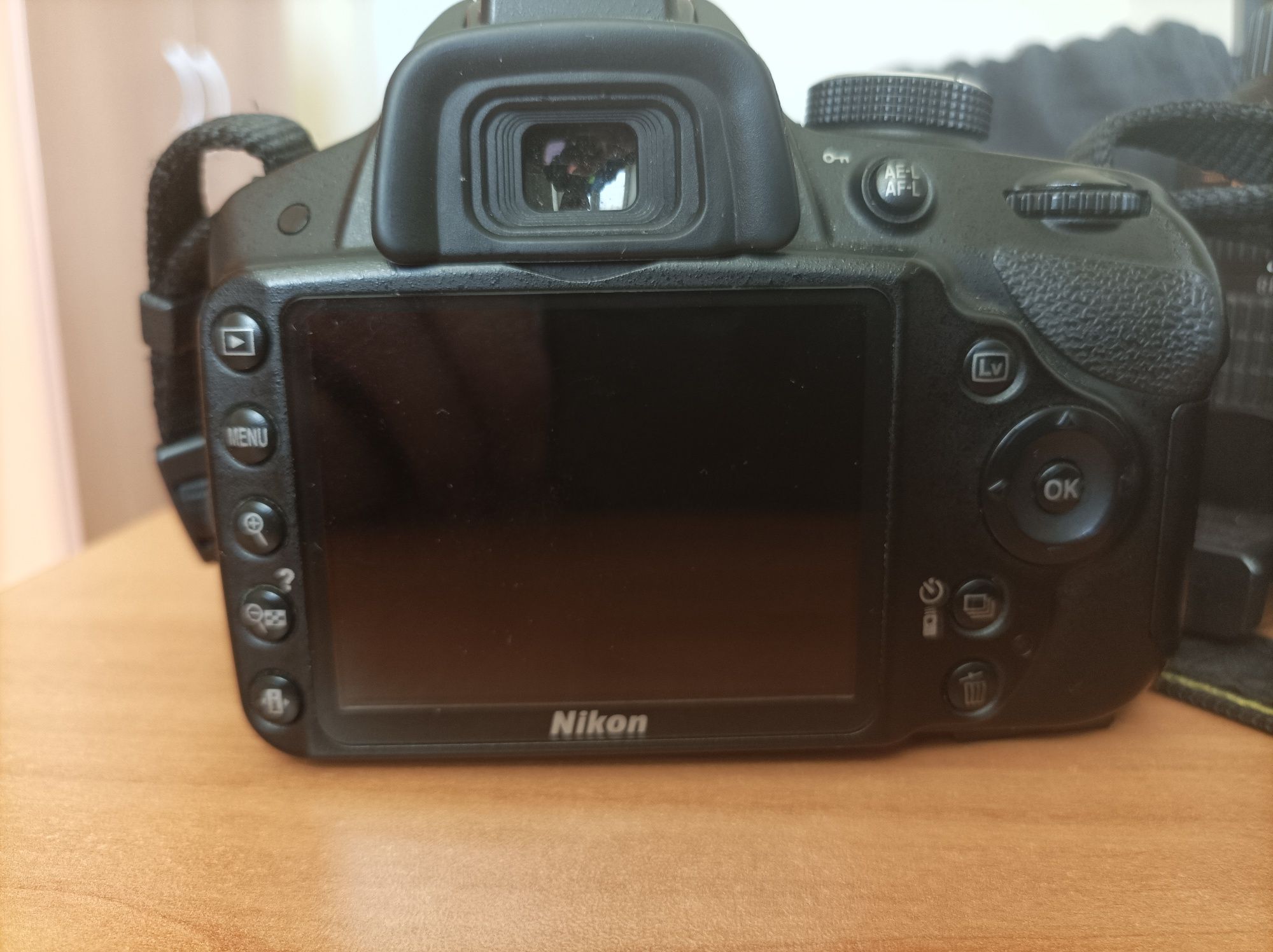 Nikon 3200 + обектив 18 -105 f/3,5-5,6G ED VR