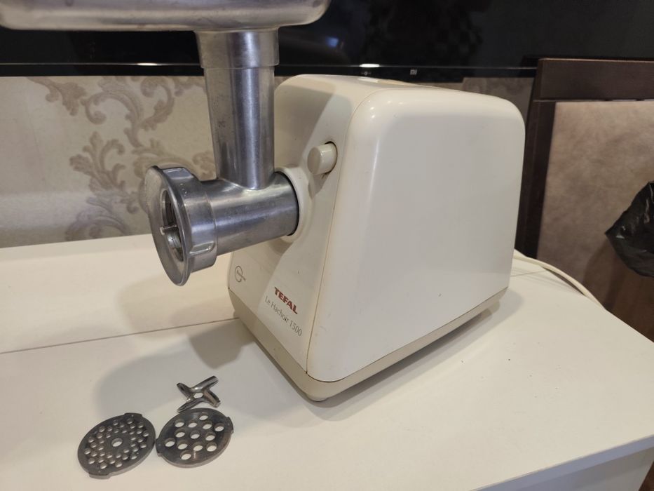 Электромясорубка