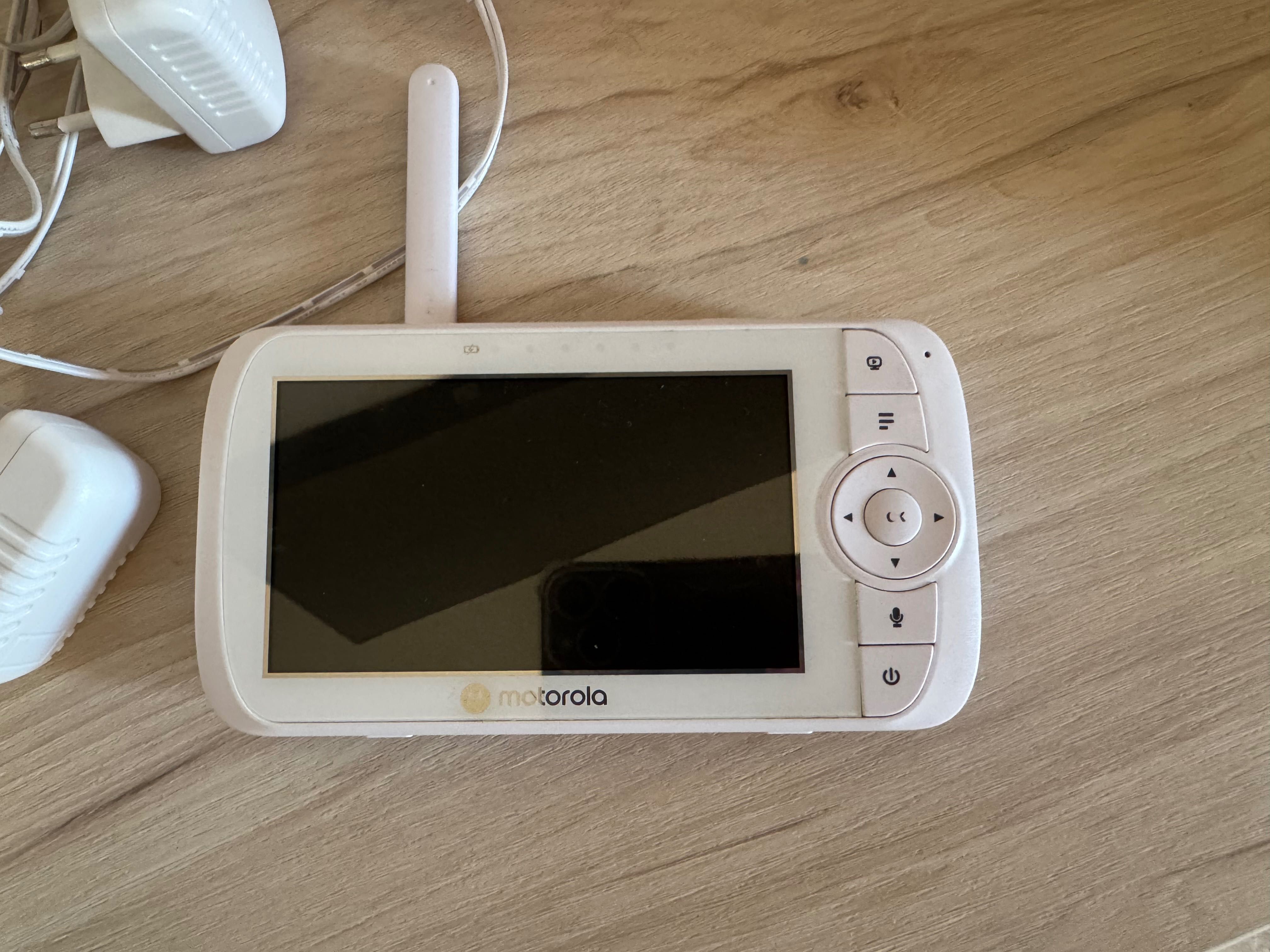 Видео Бебефон с две камери - Motorola VM35-2
