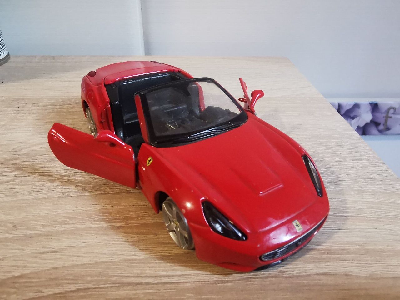 Macheta Ferrari California 1:32