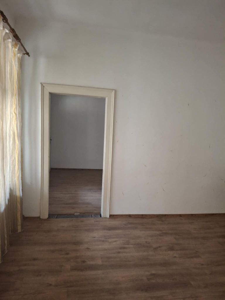 Vând apartament central în Mun. Arad, Str. Lucian Blaga
