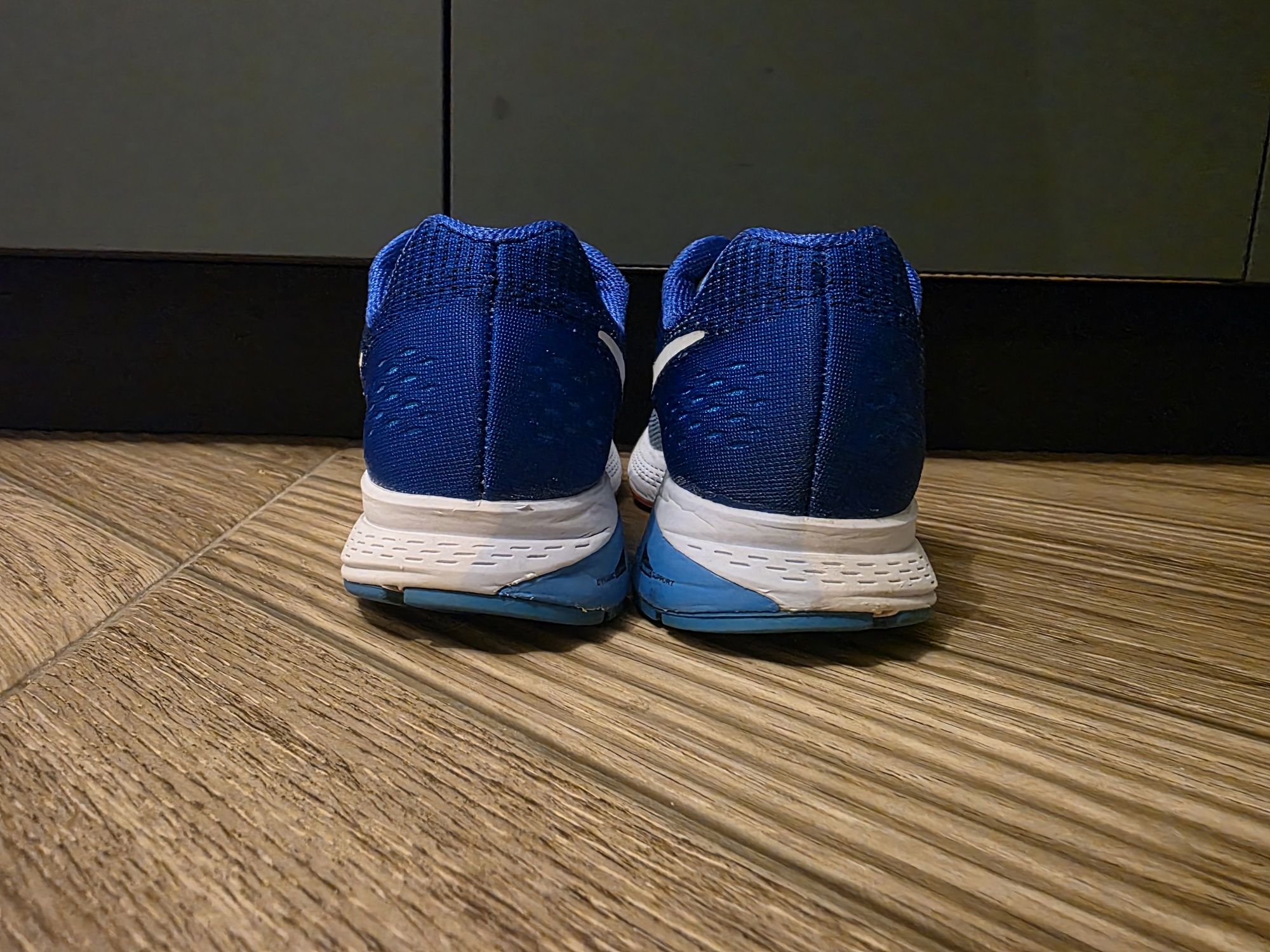 Дамски маратонки NIKE