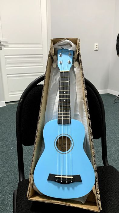 Укулеле(голубой цвет)