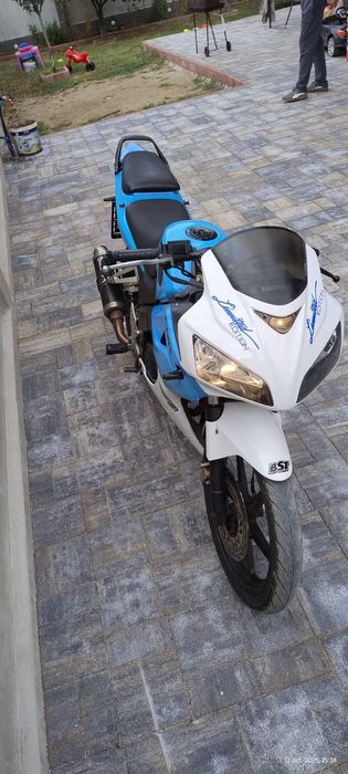 Dezmembrez/Vand Honda cbr 125R