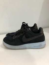 Vand Nike Air Force 1, 37.5