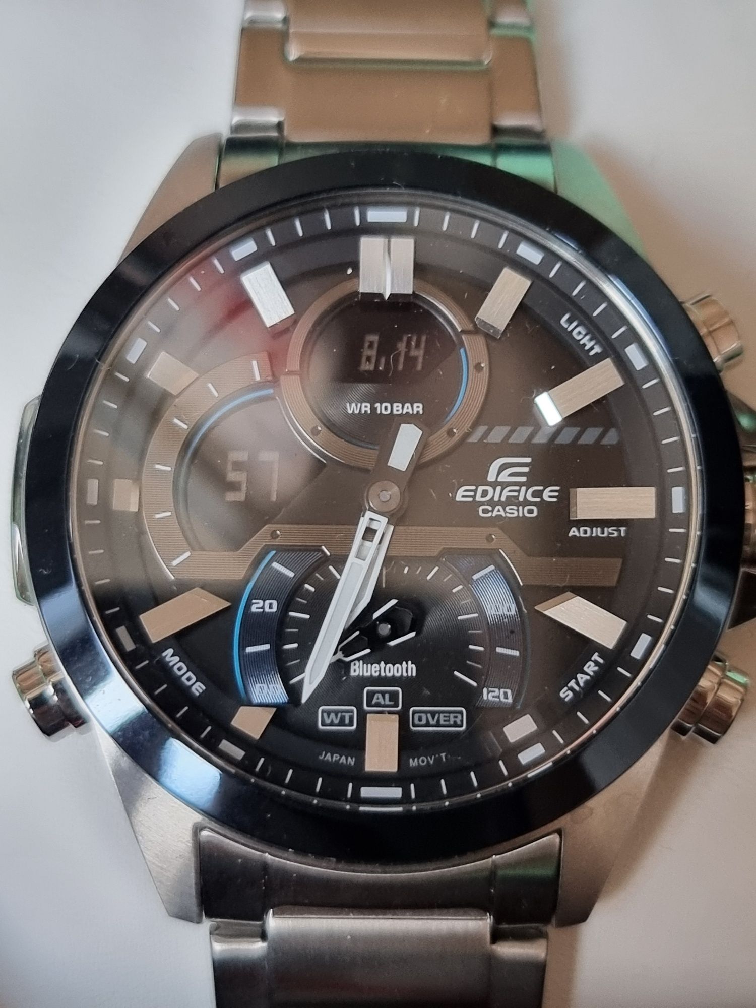 Casio EDIFICE часовник