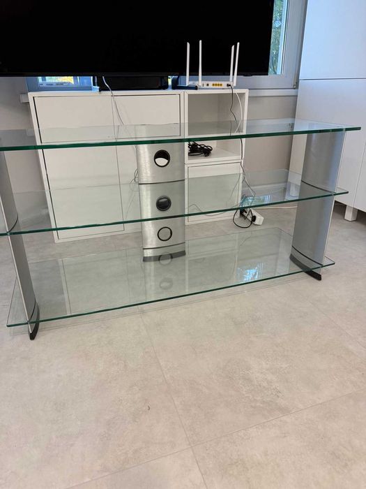 Стъклена маса за TV