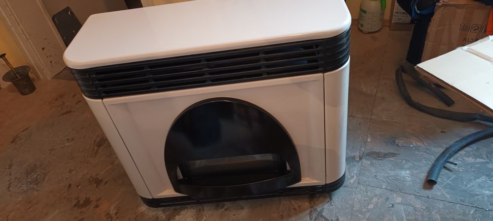 Convector Șimineu pe gaze Lampart LB 50 . 6,8 kw. La Coș Horn nou .