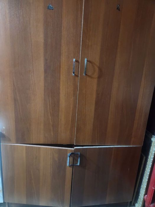 Срочно продается шкаф