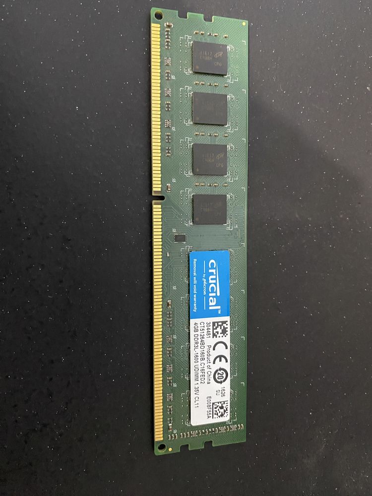 Плочки рам 2x4GB DDR3