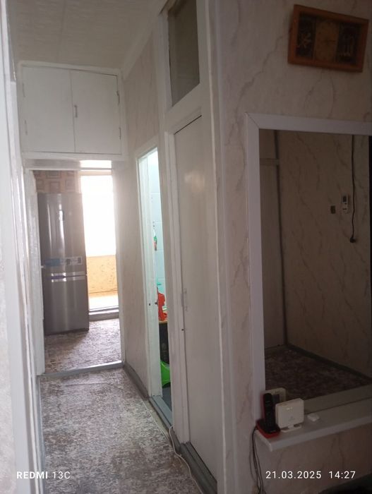 Продается квартира 3 комнатная 10 мкр 4 этаж