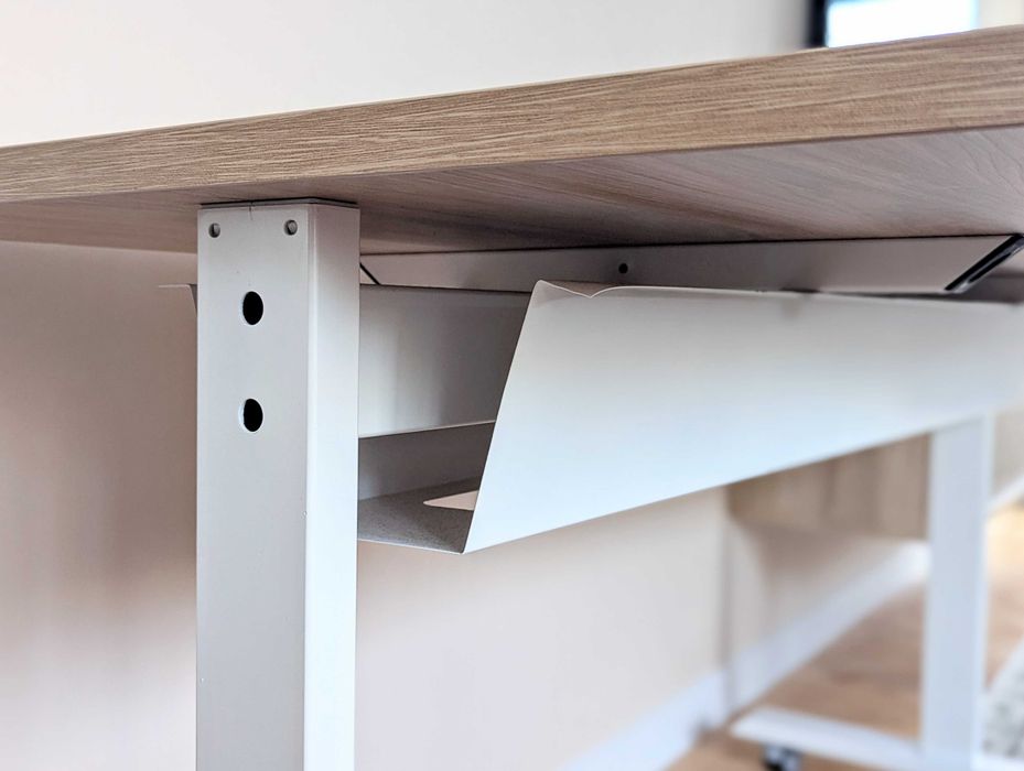 Birou, 4 buc. în stoc