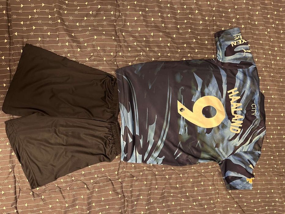 Спортен футболен екип