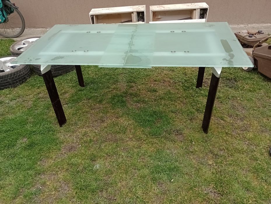 Masa de sticla extensibilă