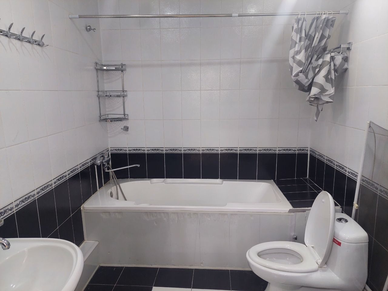 Под Офис метро (Пахтакор) 50м2